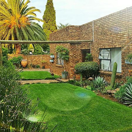 Midrand Guesthouse - Tasa Eksteriør billede