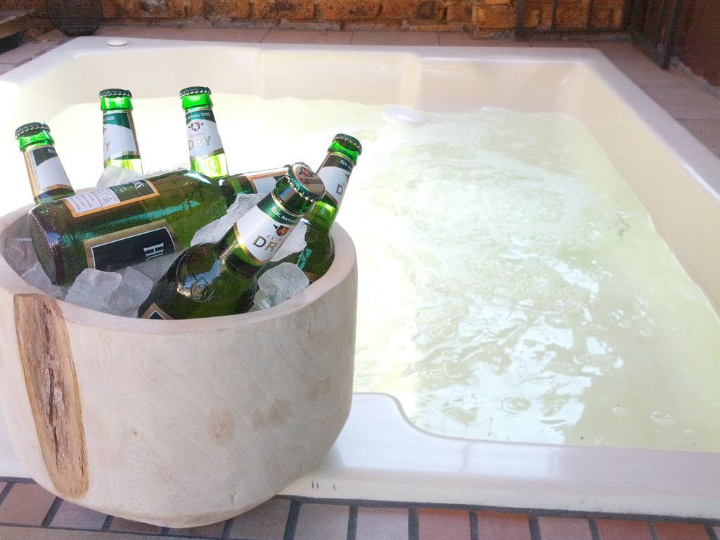 Midrand Guesthouse - Tasa Eksteriør billede