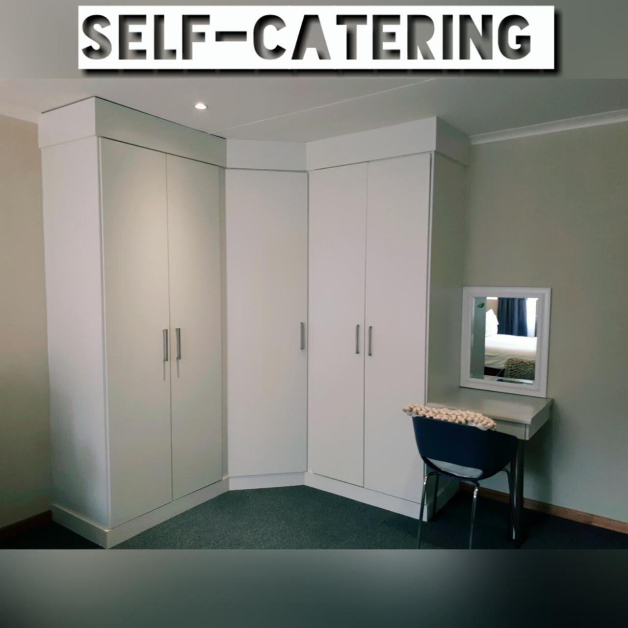 Midrand Guesthouse - Tasa Eksteriør billede